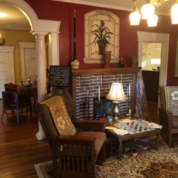 Danish's Trattoria - Waiting area....so pretty and relaxing.