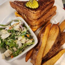 Red Board Tavern and Table - Pulled pork, coleslaw and potatoes
