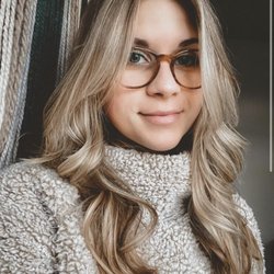 Rachel Lane Colorist - If you like this look book the glow up.