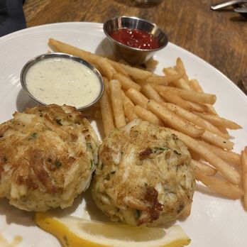 Harvest Thyme Tavern - Crab cakes - New American Near Me - Davidsonville, Maryland Harvest Thyme Tavern - Crab cakes - New American Near Me - Davidsonville, Maryland