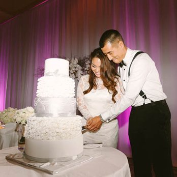 Video DJ Services - DJ Cris Campos - I was very honored to DJ this beautiful Wedding. The Bride and Groom cutting the cake. - DJs Near Me Video DJ Services - DJ Cris Campos - I was very honored to DJ this beautiful Wedding. The Bride and Groom cutting the cake. - DJs Near Me