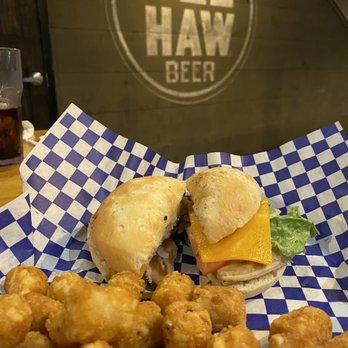 Smith & Son Corner Kitchen - Smoky Mountain Dreamin on gluten free bun - Chicken Wings Near Me - Gatlinburg, Tennessee Smith & Son Corner Kitchen - Smoky Mountain Dreamin on gluten free bun - Chicken Wings Near Me - Gatlinburg, Tennessee