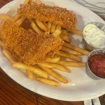 Moby Dick Restaurant - Fried Fish and chips - American Near Me - Santa Barbara, California Moby Dick Restaurant - Fried Fish and chips - American Near Me - Santa Barbara, California