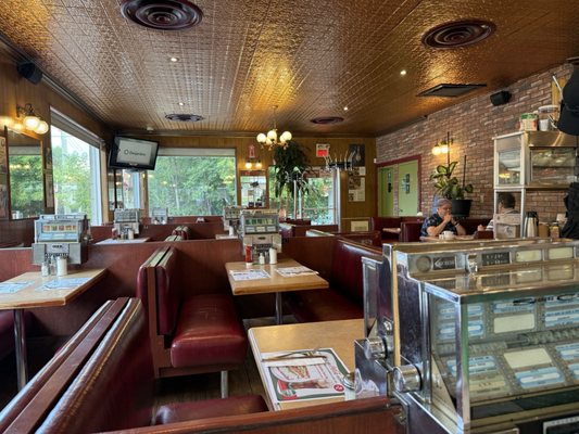 Greenspot Restaurant - Smoked Meat - Breakfast - Burgers by null