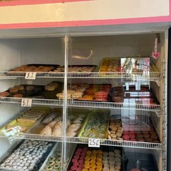 4 Leches Bakery And Cake Shop