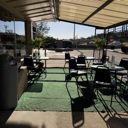 Gularte's Deli - Outdoor patio