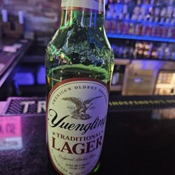 Boomerang Bar & Grill