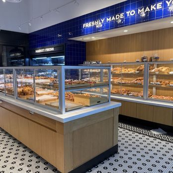 Paris Baguette - Bakeries Near Me - Fort Worth, Texas