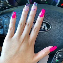 Wanted more of a coffin shape but my nails weren't the longest. Wanted more of a coffin shape but my nails weren't the longest.