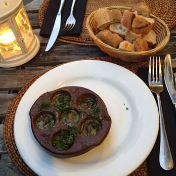 Les Mauvais Garcons - 6 delicious escargots for 6.50 euro - Lyonnais Near Me - Paris, 75