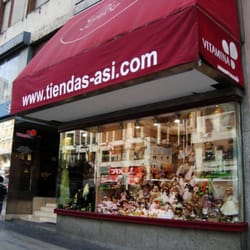 tienda de muñecas asi
