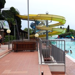 Camping Internazionale La Quercia - Cafe direkt am Pool.  Cafe right by the pool.