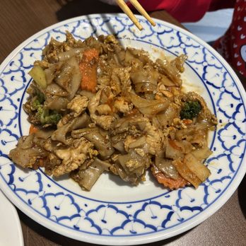 Sisters Thai Kitchen - Thai Near Me - Roseville, California Sisters Thai Kitchen - Thai Near Me - Roseville, California