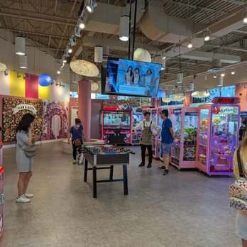 Claw & Kitty - Arcades Near Me - Markham, Ontario