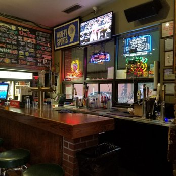 Murphy's Bleachers - Sports Bars Near Me - Chicago, Illinois Murphy's Bleachers - Sports Bars Near Me - Chicago, Illinois