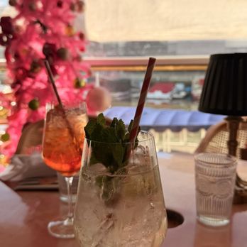 Nigel's Waterfront Restaurant - Hugo, Aperol and Sweet and sassy - Bars Near Me - Long Beach, California Nigel's Waterfront Restaurant - Hugo, Aperol and Sweet and sassy - Bars Near Me - Long Beach, California