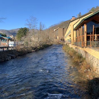 River Terrace - Room with a view - Resorts Near Me - Gatlinburg, Tennessee River Terrace - Room with a view - Resorts Near Me - Gatlinburg, Tennessee