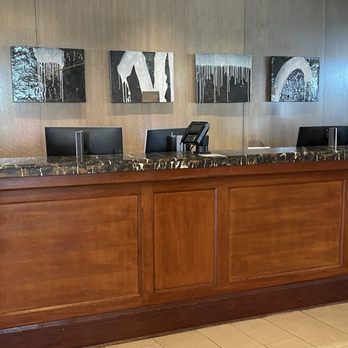 Hilton Omaha - Front desk - Hotels Near Me - Omaha, Nebraska Hilton Omaha - Front desk - Hotels Near Me - Omaha, Nebraska