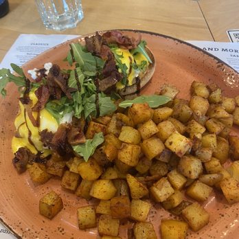 Red's On 4th - Bacon and Brie Bennie - Breakfast & Brunch Near Me - Calgary, Alberta Red's On 4th - Bacon and Brie Bennie - Breakfast & Brunch Near Me - Calgary, Alberta