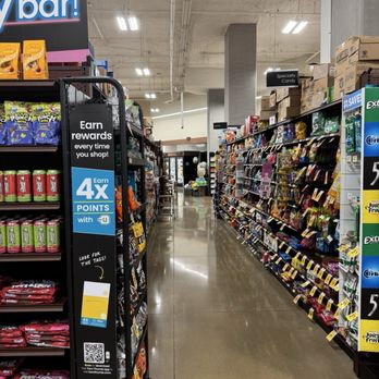 Tom Thumb - Inside - Grocery Near Me - Dallas, Texas Tom Thumb - Inside - Grocery Near Me - Dallas, Texas