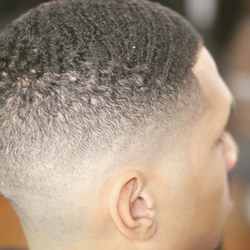 Jay Blendz Barbershop - Clean Blendz!