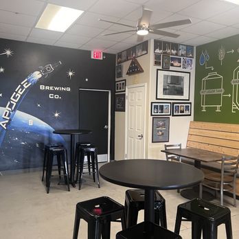 Apogee Brewing - Drinking area - Brewpubs Near Me - Grover Beach, California Apogee Brewing - Drinking area - Brewpubs Near Me - Grover Beach, California