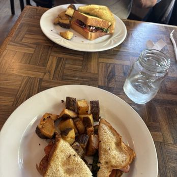 The Cowboys Kitchen - The breakfast sandwich and BLT - Steakhouses Near Me - Gypsum, Colorado The Cowboys Kitchen - The breakfast sandwich and BLT - Steakhouses Near Me - Gypsum, Colorado