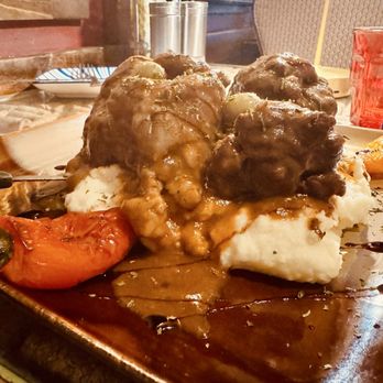 El Pimiento Restaurant - Tapas Bars Near Me - Miami Lakes, Florida