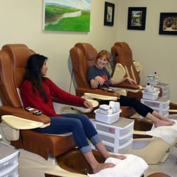 Creative Hair & Spa - Massage chairs for pedis