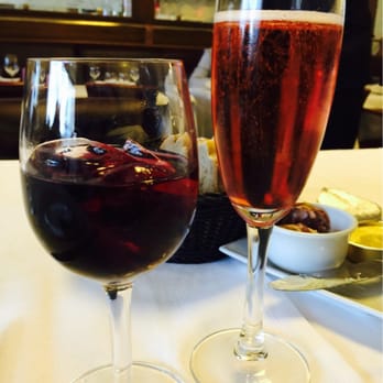 Au Boeuf Couronné - Lie royale & lillet - French Near Me - Paris, 75
