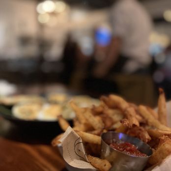 Little’s Oyster Bar - Seafood Near Me - Houston, Texas Little’s Oyster Bar - Seafood Near Me - Houston, Texas