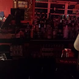 Full bar, experienced bar service.