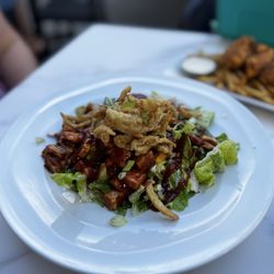 Parallel 47 - BBQ chicken salad