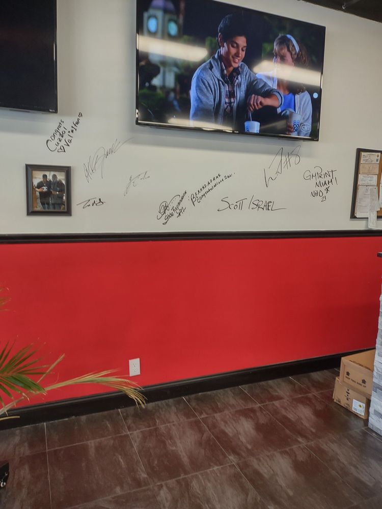 TASTY’S SPORTS BAR & GRILL Updated October 2024 3770 NE 3rd Ave