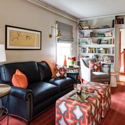 Oakhurst Inn - Enjoy one of our many library lounges with free wi-fi throughout the property.