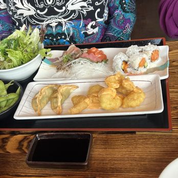 Pier 215 - Sashimi Sampler Combo - Seafood Near Me - Las Vegas, Nevada Pier 215 - Sashimi Sampler Combo - Seafood Near Me - Las Vegas, Nevada