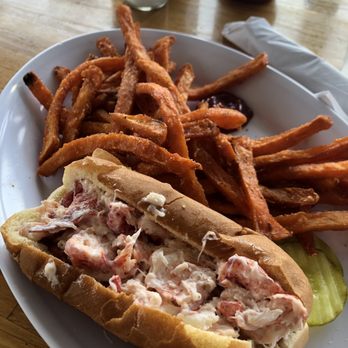 Pilot House Restaurant - Lobster Roll - Seafood Near Me - Kennebunk, Maine Pilot House Restaurant - Lobster Roll - Seafood Near Me - Kennebunk, Maine