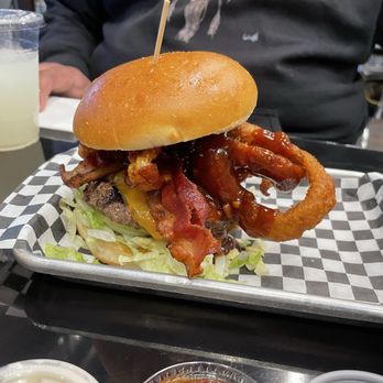 Superburger - American Near Me - Windsor, California