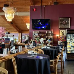 DeNunzio's Italian Chophouse and Sinatra Bar - Latrobe - Beautiful upstairs bar/restaurant