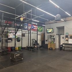 The Blend Nutrition & Gym - Weights squad racks