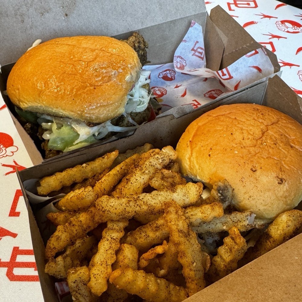 Crinkle cut fries! Crinkle cut fries!