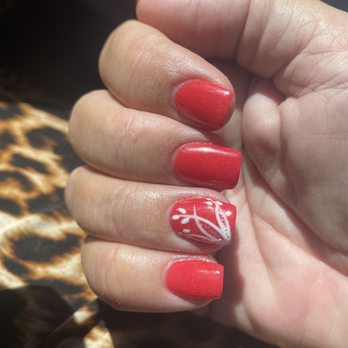 Glitter Nail Bar - 18 Dip with design by the nail tech. Loving this color. - Nail Salons Near Me - Chandler, Arizona Glitter Nail Bar - 18 Dip with design by the nail tech. Loving this color. - Nail Salons Near Me - Chandler, Arizona