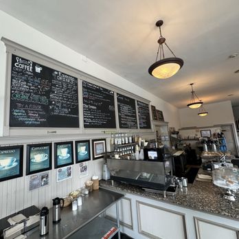 Cafe on the Common - Sandwiches Near Me - Waltham, Massachusetts
