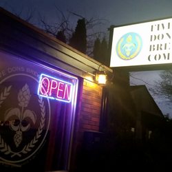 Five Dons Brewing Co - Sign outside