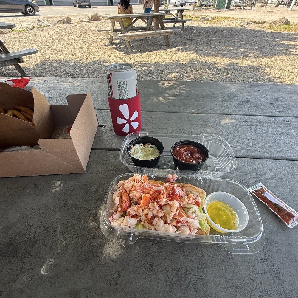 Aunt Carrie's Restaurant - Seafood Near Me - Narragansett, Rhode Island