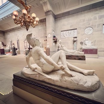 Chatsworth House - Landmarks & Historical Buildings Near Me