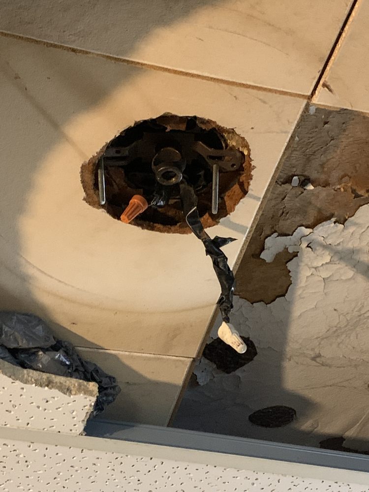 Slide of Centerville Garage Doors