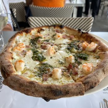 Sixty Vines - Shrimp and pesto pizza - Wine Bars Near Me - Winter Park, Florida