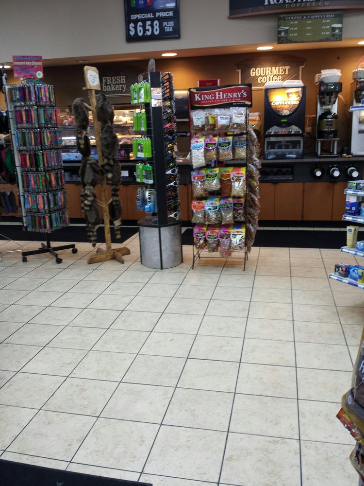 SEVEN MILE STATION Updated May 2024 911 27th St, Caledonia