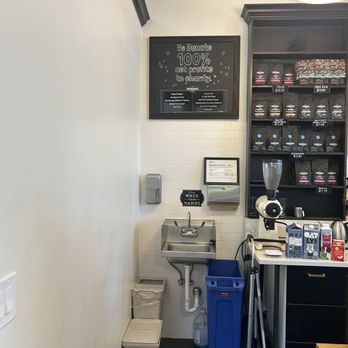 Whirlwind Coffee Company - Coffee Roasteries Near Me - Oak Park, Illinois